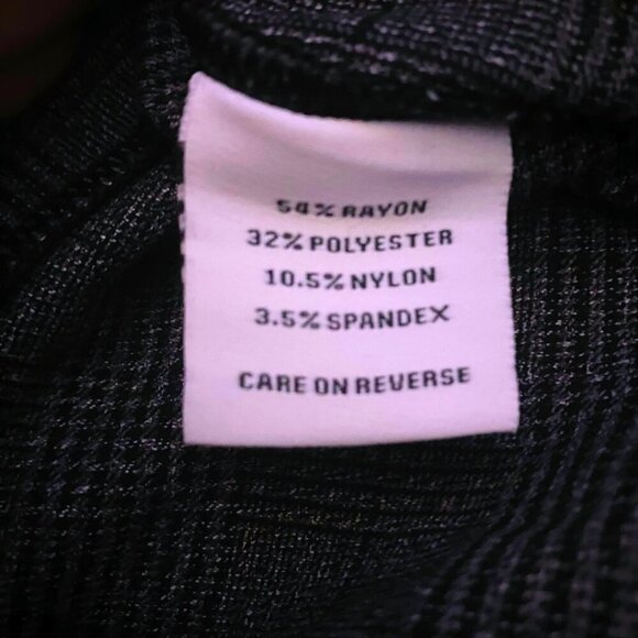 ✨ Calvin Klein Pull-On Plaid Slim Dress Pants – Size 8 | Flattering & Comfy ✨ - Picture 9 of 9